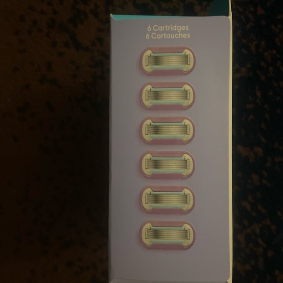 VENUS Contour Razor Cartridges - 2 pk - Picture 2 of 5